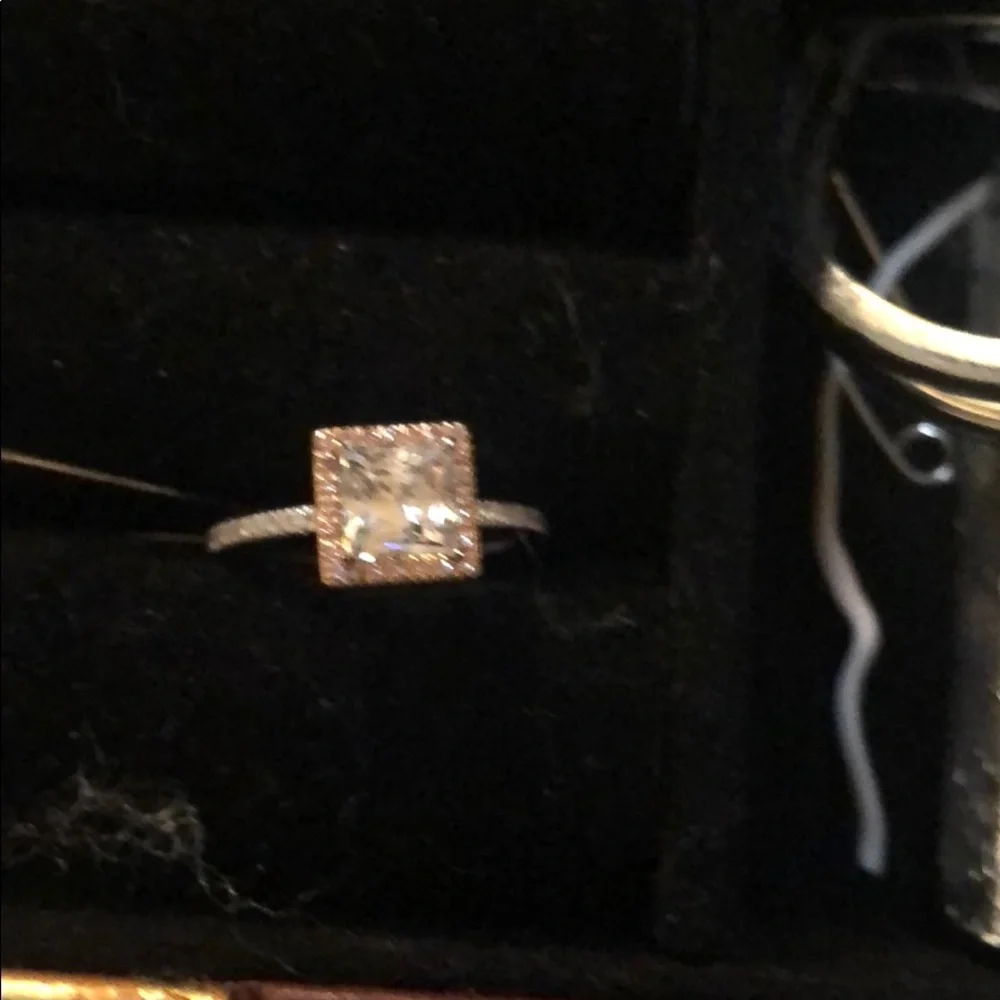 COPY - Simon G Wedding set - Picture 2 of 8